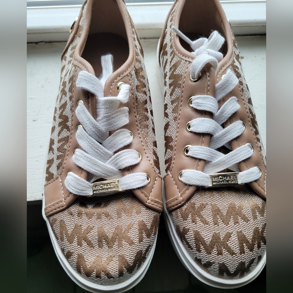 Michael kors girls sneakers